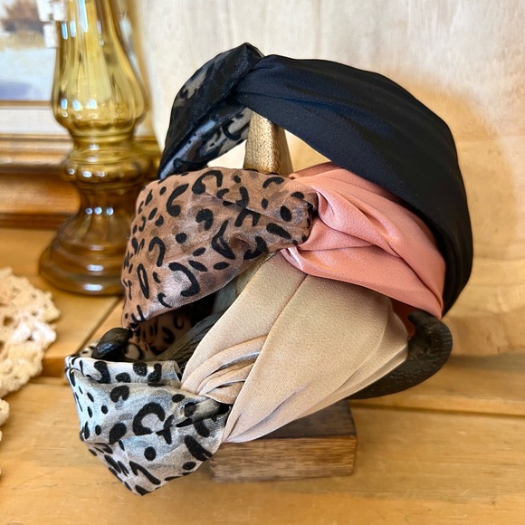 New! The “Princess” Leopard Cheetah Flat Twisted Headband - Picture 2 of 5